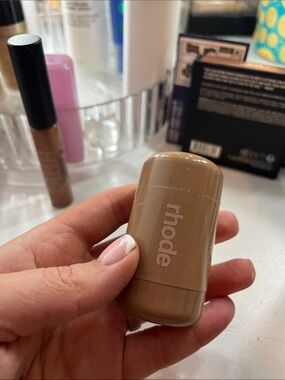 RHODE Cream blush “ piggy”